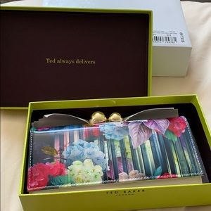 Ted Baker - Catlain Wallet - hydrndea haze